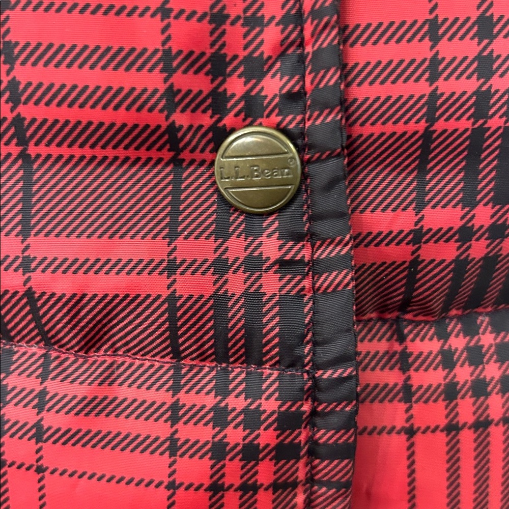 L.L. Bean Black&Red Plaid Vest, Goose Down, small, Interior zipper, Pockets - Picture 4 of 6